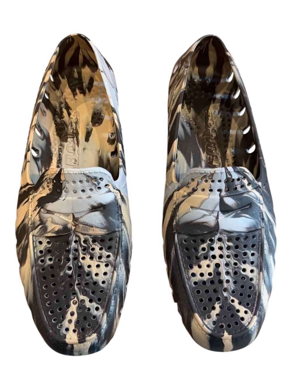 Marbled Slip-On Boat Shoes in Cream, Black & Tan size 9